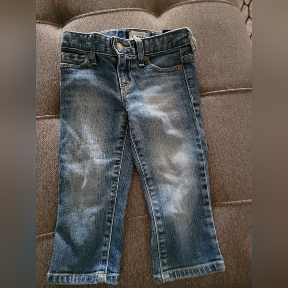 Kids Old Navy Classic Blue Capri Jeans Size 5 - Picture 1 of 5